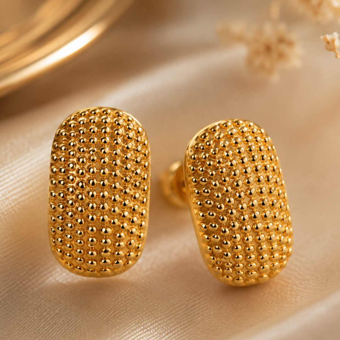 The 'Mila' Beaded Half-Hoop Earring