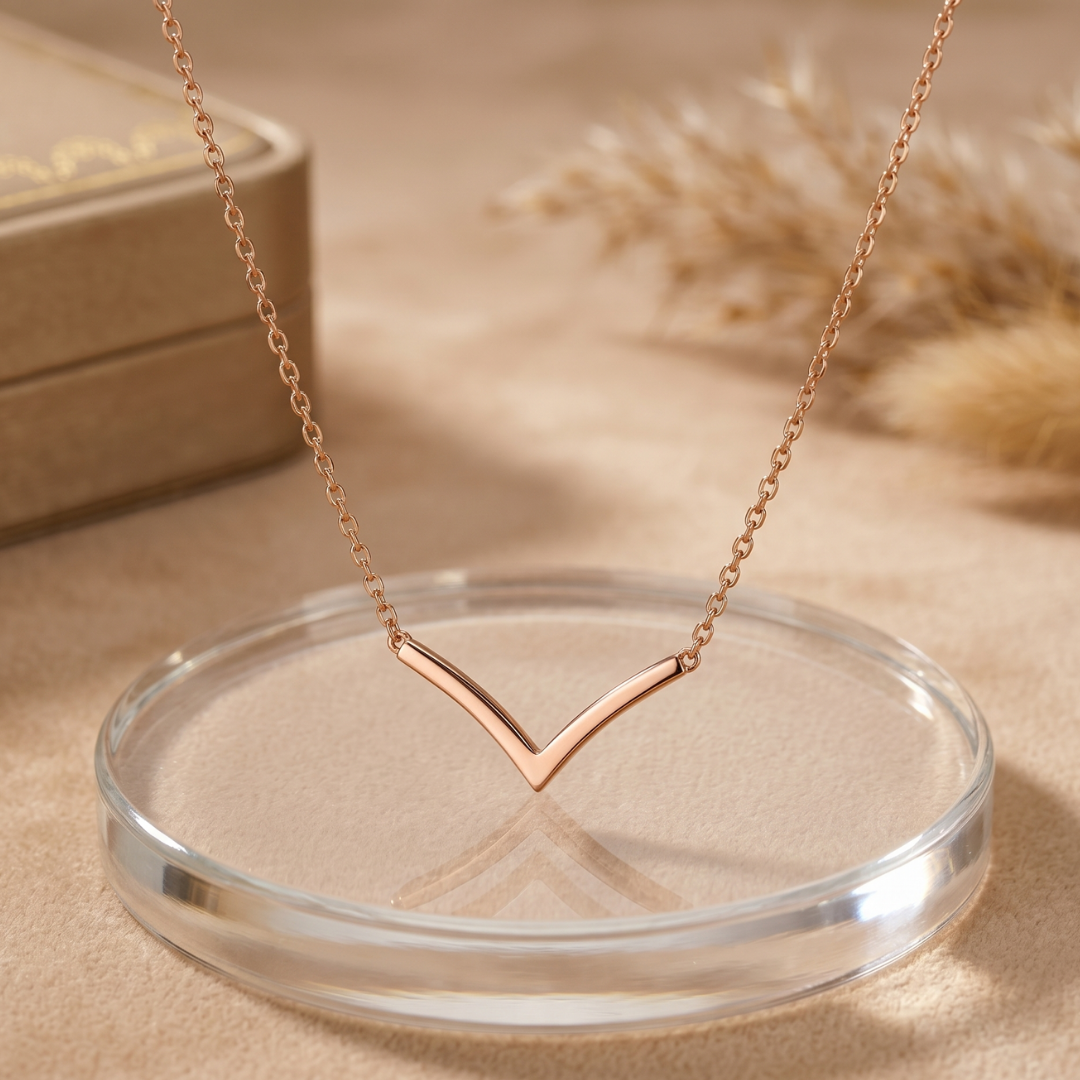 Lumina V-Pendant Chain