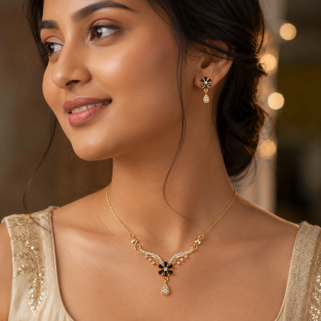 Wedding Wear Black Flower Pendant and Earrings Set