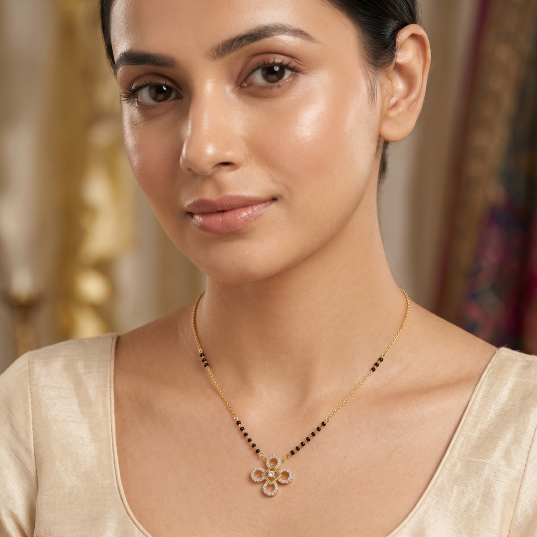 The 'Kavya' Geometric Clover Mangalsutra