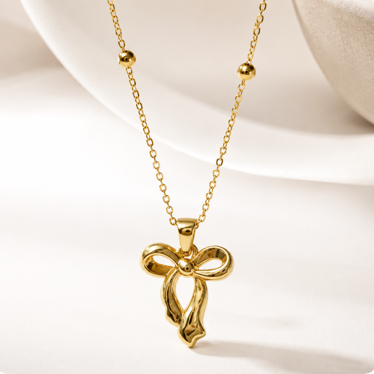 The Golden Juliet Ribbon Bow Chain