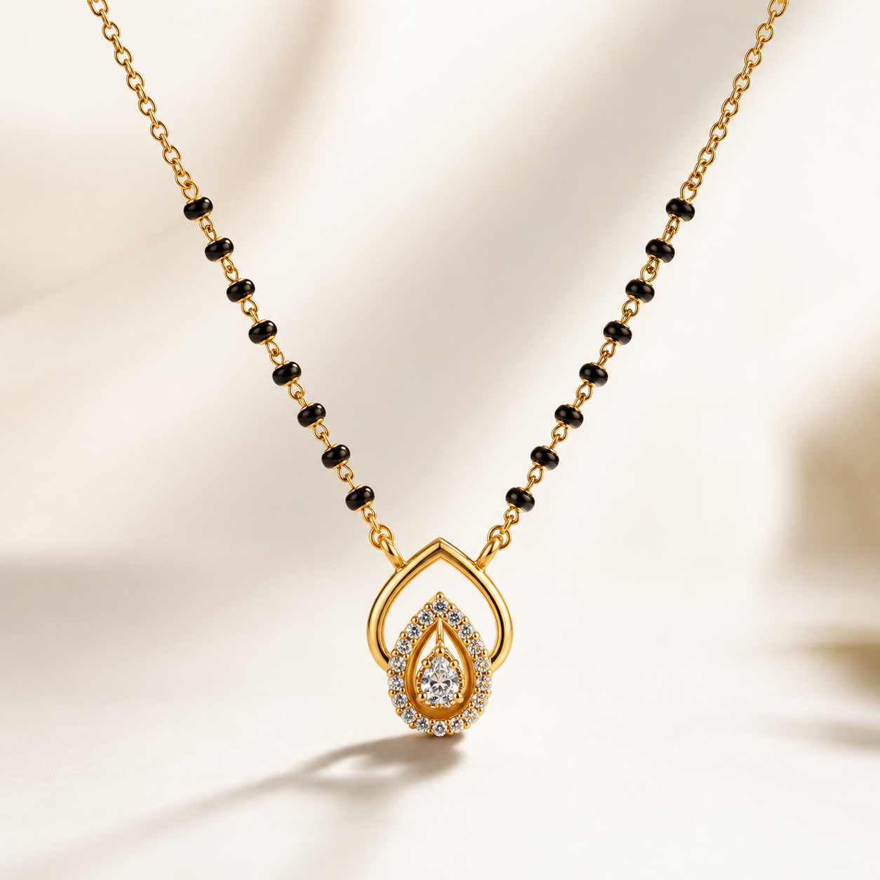 The 'Anika' Teardrop Halo Mangalsutra
