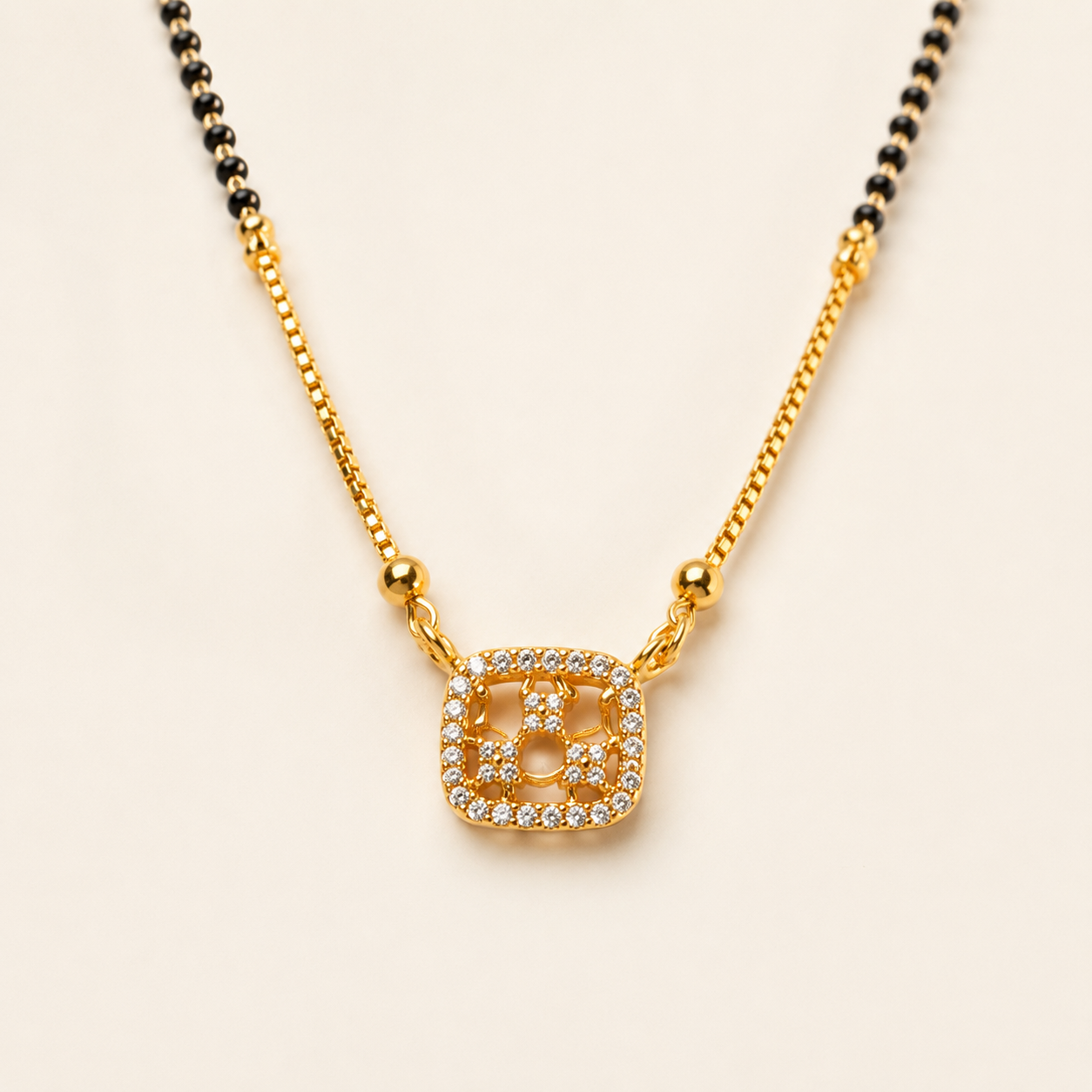 The 'Kiara' Geometric Square Mangalsutra