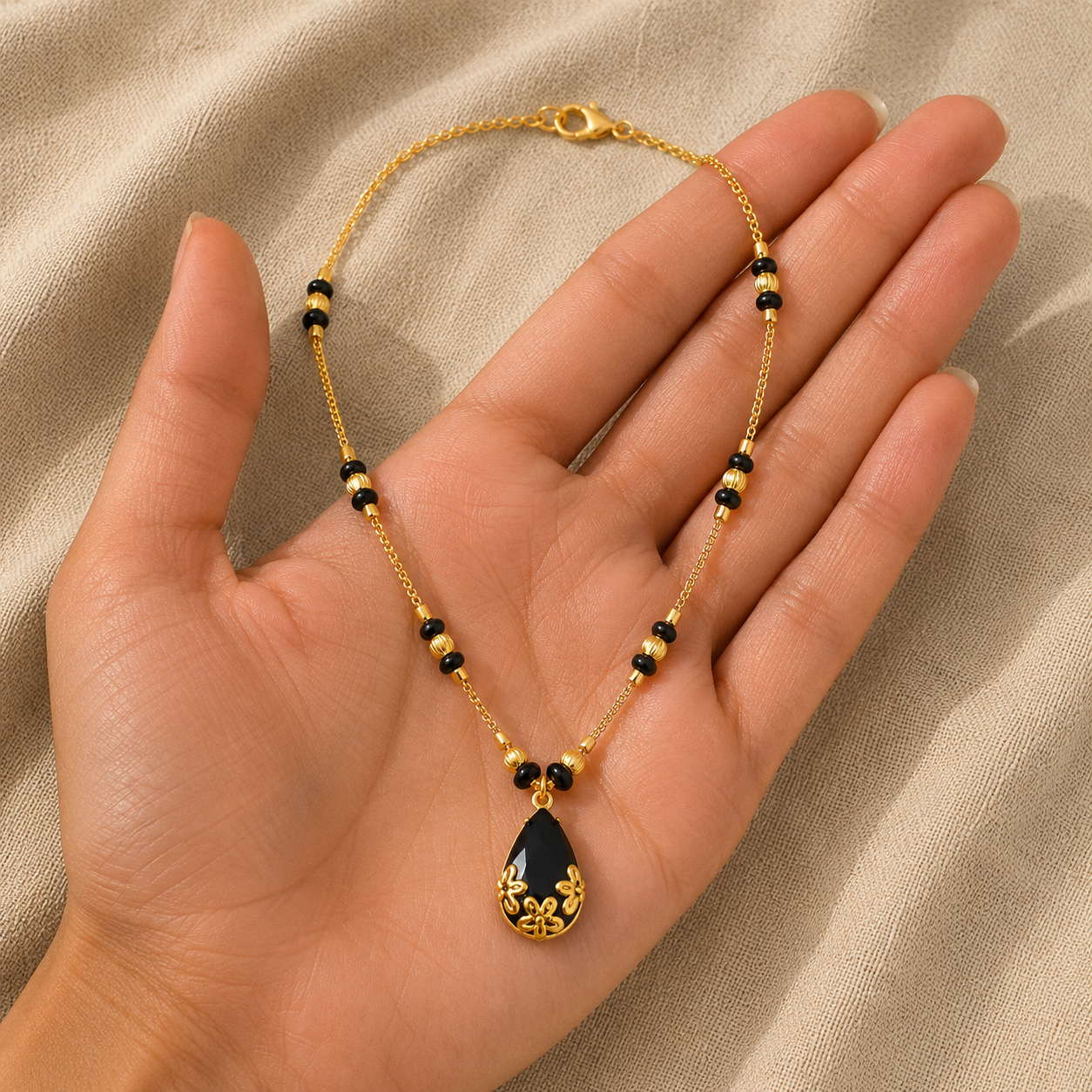 The 'Anya' Teardrop Mangalsutra