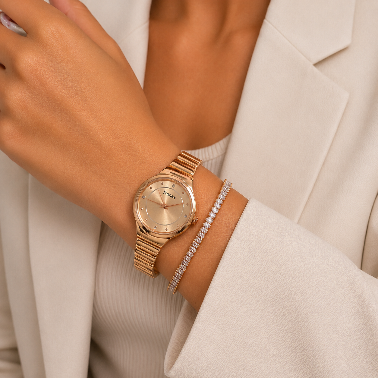 The TEJVIRA Vintage Gold Watch Duo