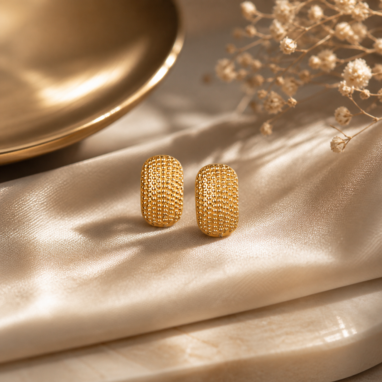 The 'Mila' Beaded Half-Hoop Earring