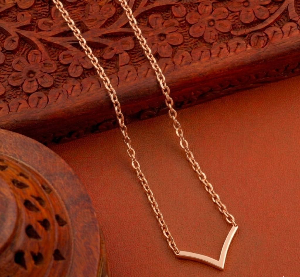 Lumina V-Pendant Chain