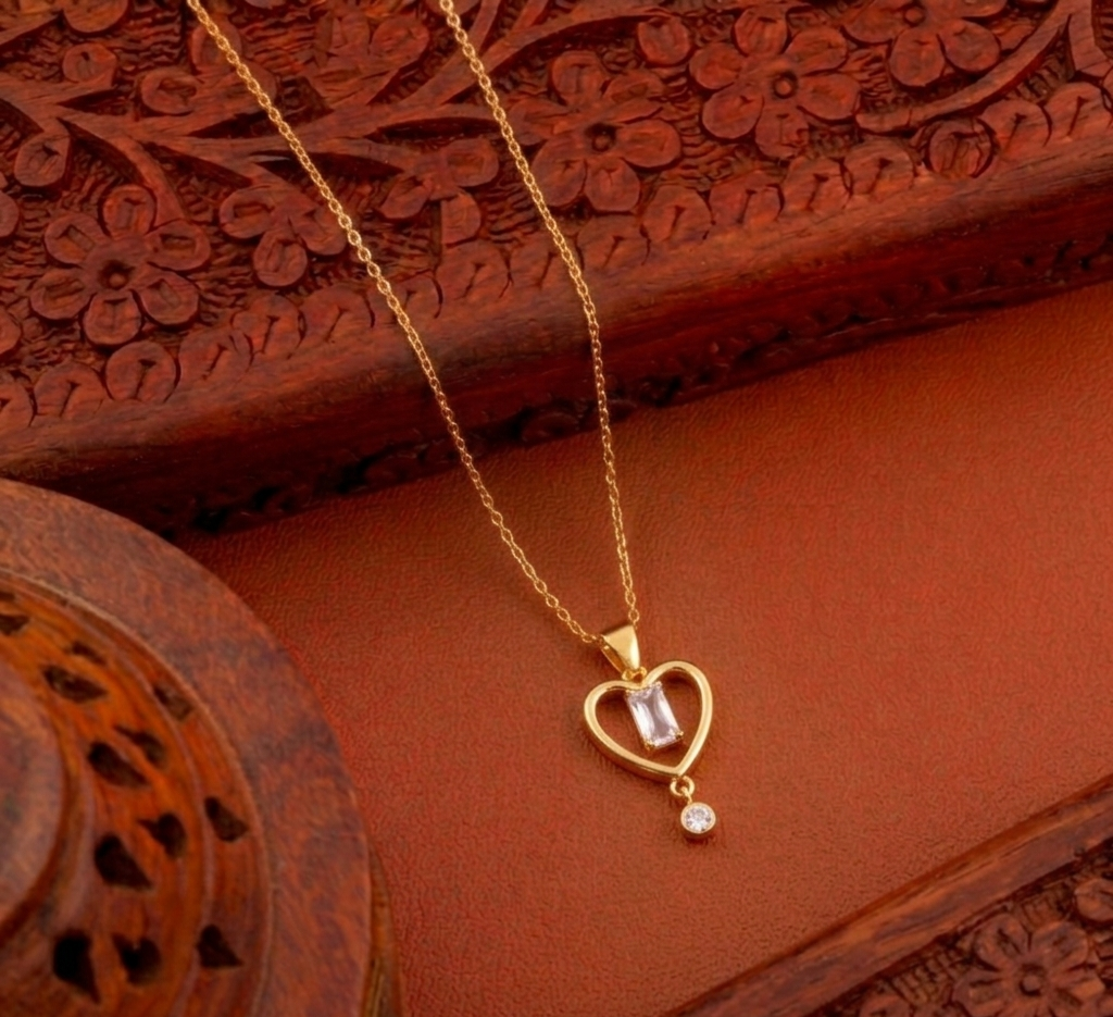 Love's Centerpiece Chain